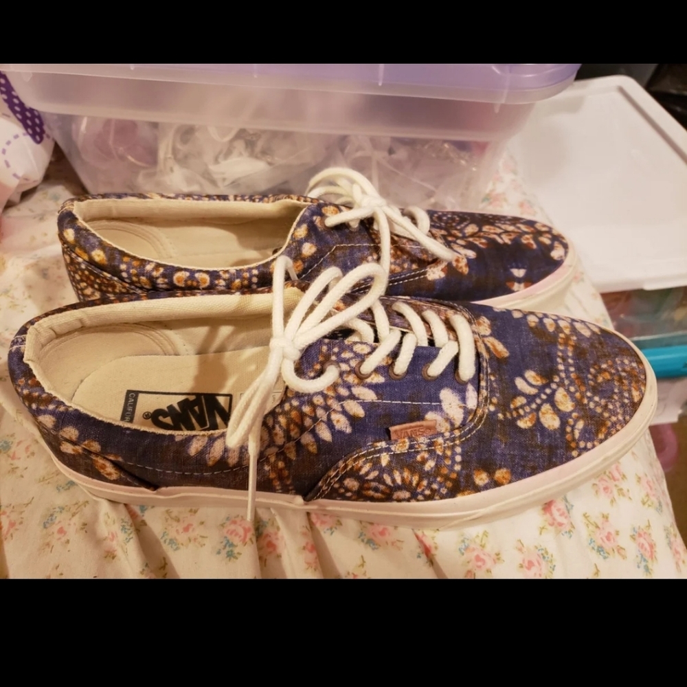 Vans Shoes 10.5 Men 12 Women Floral